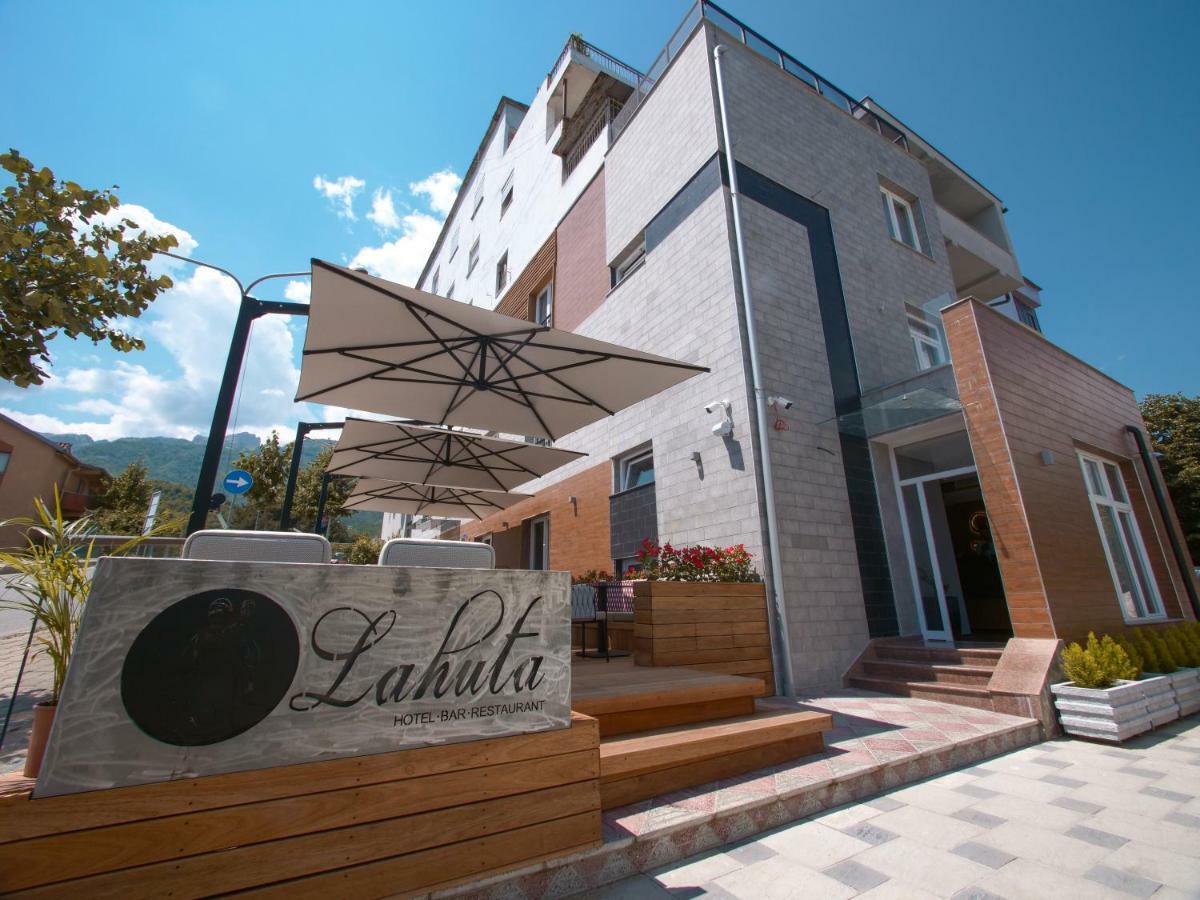 Hotel Lahuta Bajram Curri Exteriér fotografie