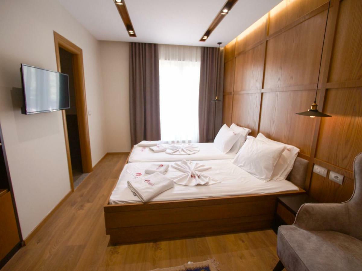 Hotel Lahuta Bajram Curri Exteriér fotografie