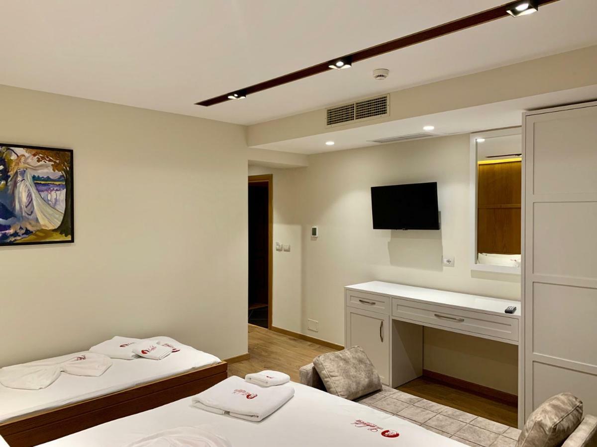 Hotel Lahuta Bajram Curri Exteriér fotografie