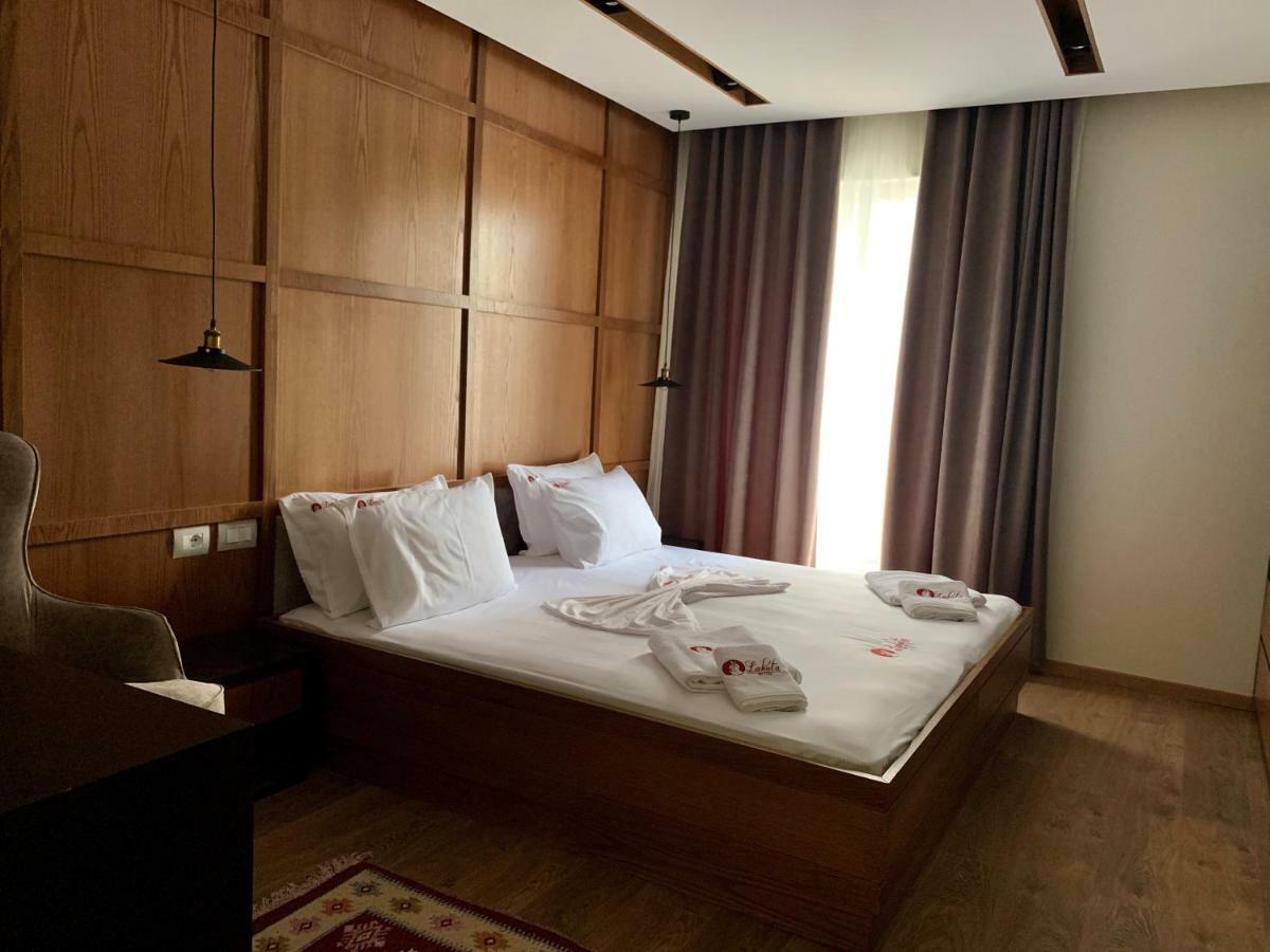 Hotel Lahuta Bajram Curri Exteriér fotografie